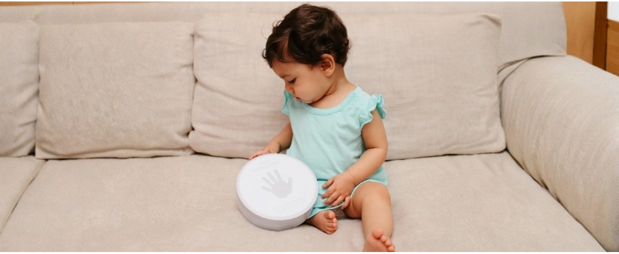 Κορνίζες και πήλινα αναμνηστικά