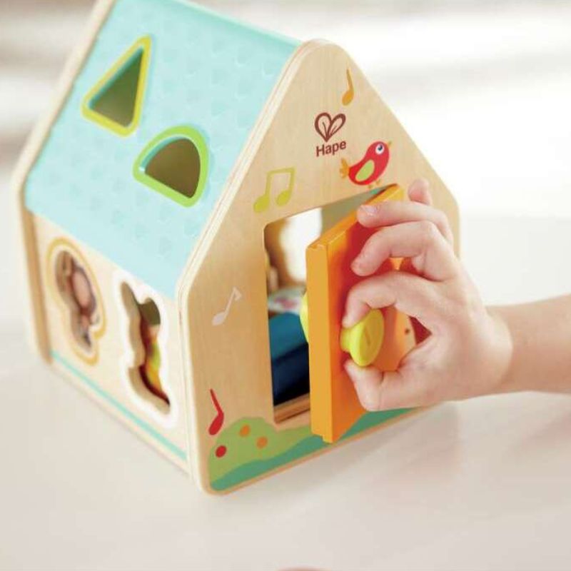 Hape Early Explorer Σετ Με Ξύλινο Σπιτάκι 9 τμχ Για 2-4 Ετών Critter House Shape Sorter