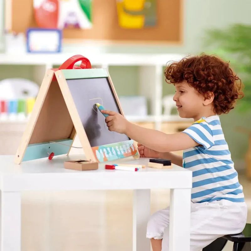 Hape Ξύλινος Πίνακας Διπλής Όψης Store & Go Easel Για 3+ Ετών
