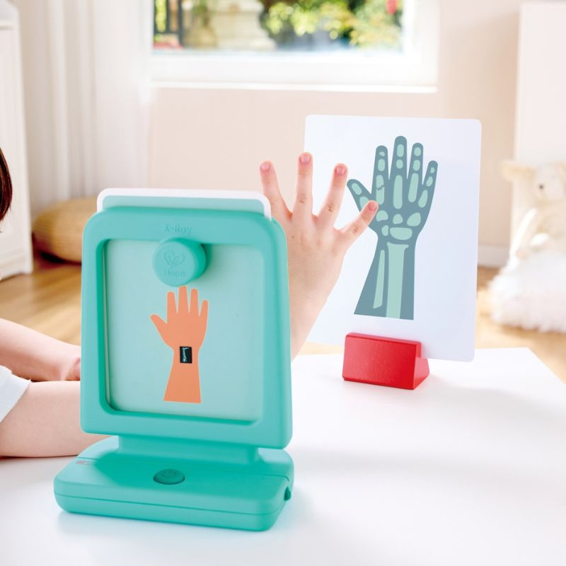 Hape Σετ Εργαλεία Γιατρού Little Doctor's Medical 22 τμχ Για 3-8 Ετών