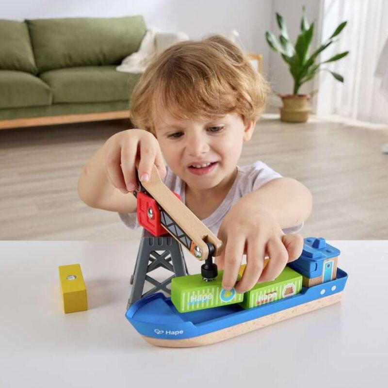 Hape Railway Ξύλινο Πλοίο Με Γερανό Για 3+ Ετών Cargo Ship & Crane