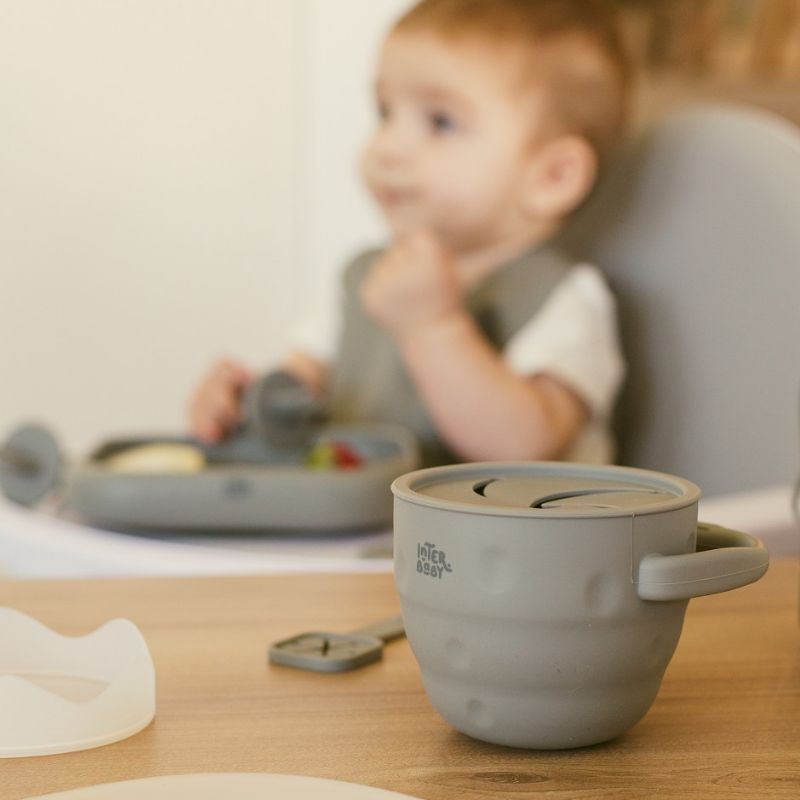 Interbaby Σιλικονούχο Πτυσσόμενο Κυπελάκι Με Καπάκι Για Σνακ Για 6+ Μηνών Petrol Grey