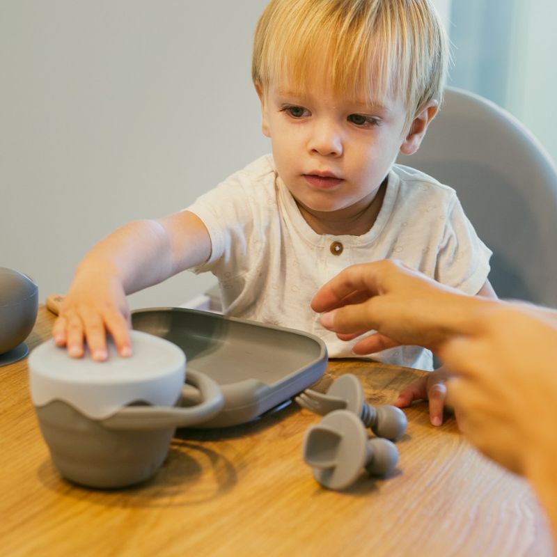 Interbaby Σιλικονούχο Πτυσσόμενο Κυπελάκι Με Καπάκι Για Σνακ Για 6+ Μηνών Petrol Grey