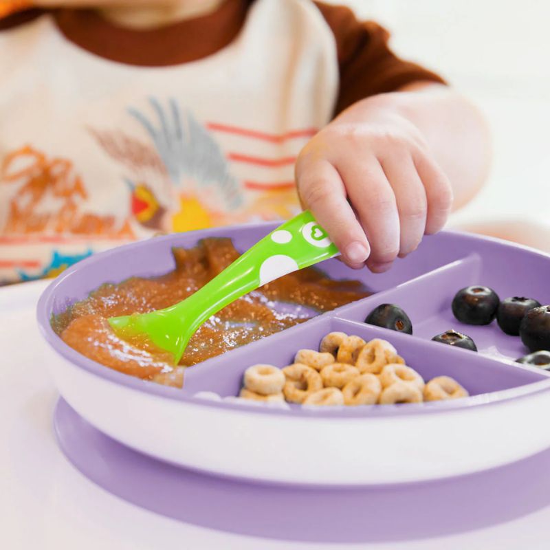Munchkin Stay Put Παιδικό Πιάτο Με Βεντούζα 1 τμχ Για 6+ Μηνών Σε Διάφορα Χρώματα