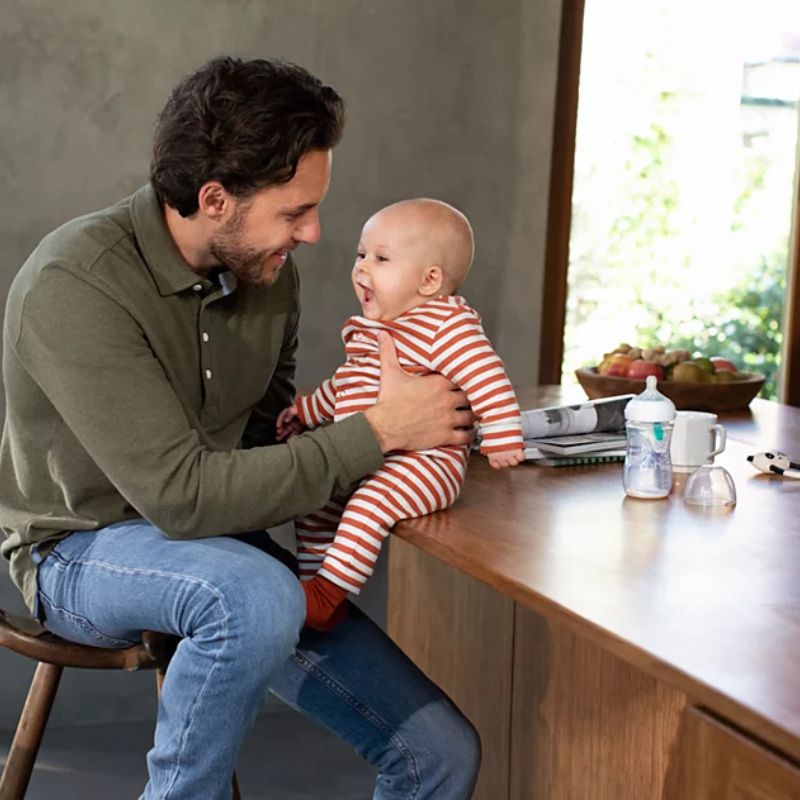 Philips Avent Natural Response Βρεφικό Σετ Πλαστικά Μπιμπερό Με Airfree Αεραγωγό Σιλικονούχα Θηλή 4 τμχ & Βούρτσα & Ultra Soft Πιπίλα Για 0-6 Μηνών