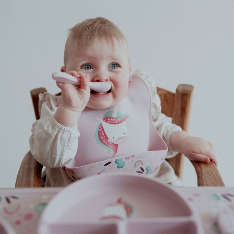 Sassi Σετ Σιλικονούχο Κουτάλι & Πιρούνι 2 τμχ Για 6+ Μηνών Sparkly the Unicorn