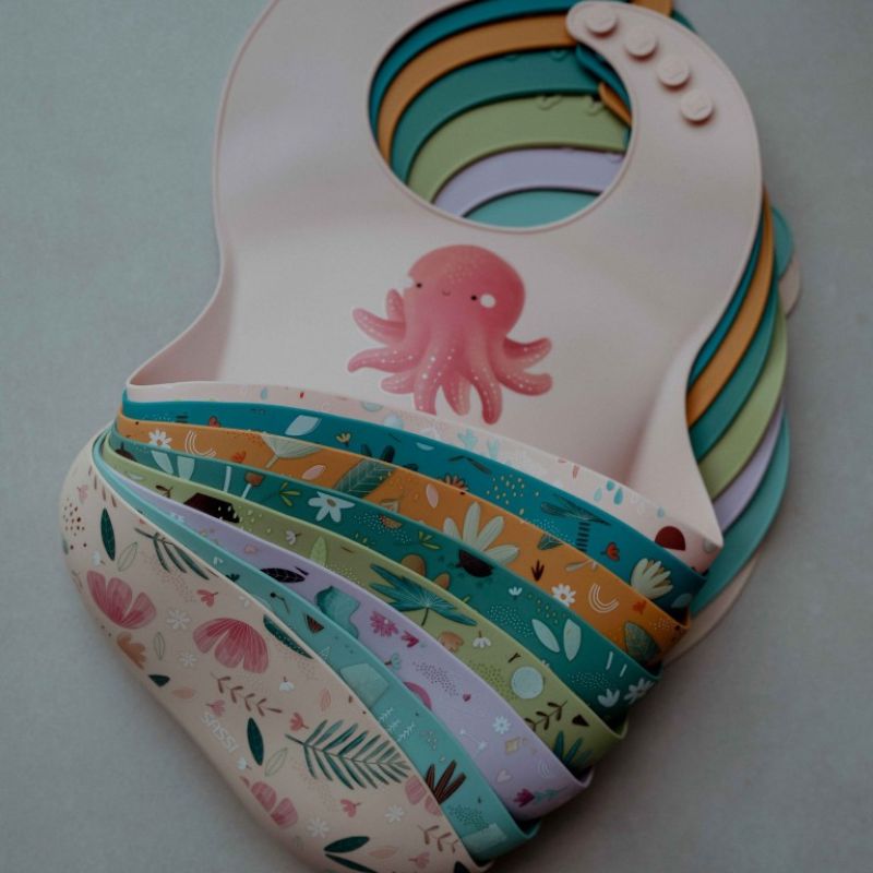 Sassi Σιλικονούχα Σαλιάρα Με Τσέπη Για 6+ Μηνών Gnawy the Sloth