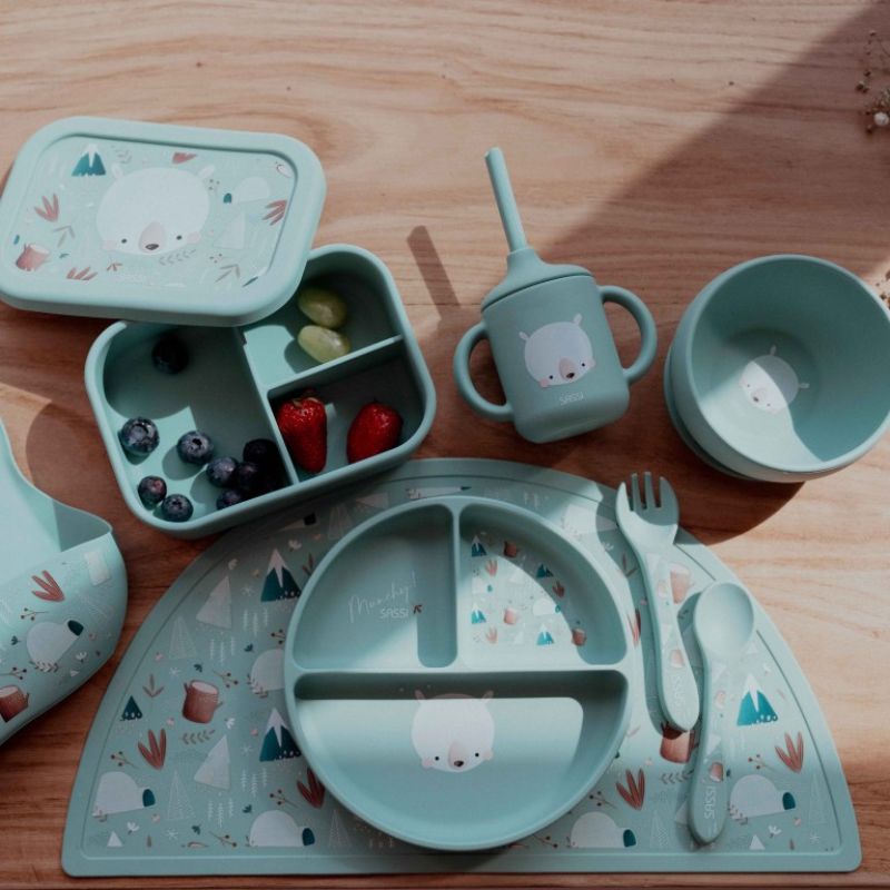 Sassi Σιλικονούχο Εκπαιδευτικό Σιλικονούχο Ποτήρι Με Καλαμάκι Και Χερούλια Για 6+ Μηνών 120ml Munchy the Bear