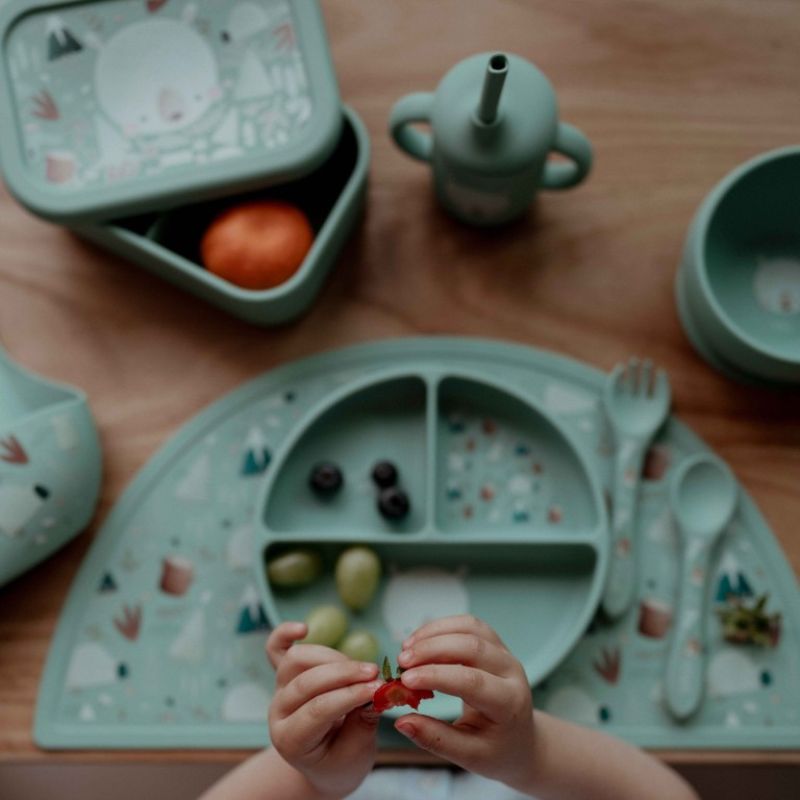 Sassi Σιλικονούχο Εκπαιδευτικό Σιλικονούχο Ποτήρι Με Καλαμάκι Και Χερούλια Για 6+ Μηνών 120ml Munchy the Bear