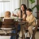 Stokke Tripp Trapp Κάθισμα Φαγητού Oak Warm Brown Και Με Δώρο Classic Μαξιλάρι Stokke Tripp Trapp Κάθισμα Φαγητού Oak Warm Brown Και Με Δώρο Classic Μαξιλάρι