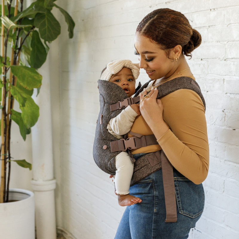 Infantino Flip 4-in-1 Convertible Carrier Leopard Μάρσιπος 4 Θέσεων