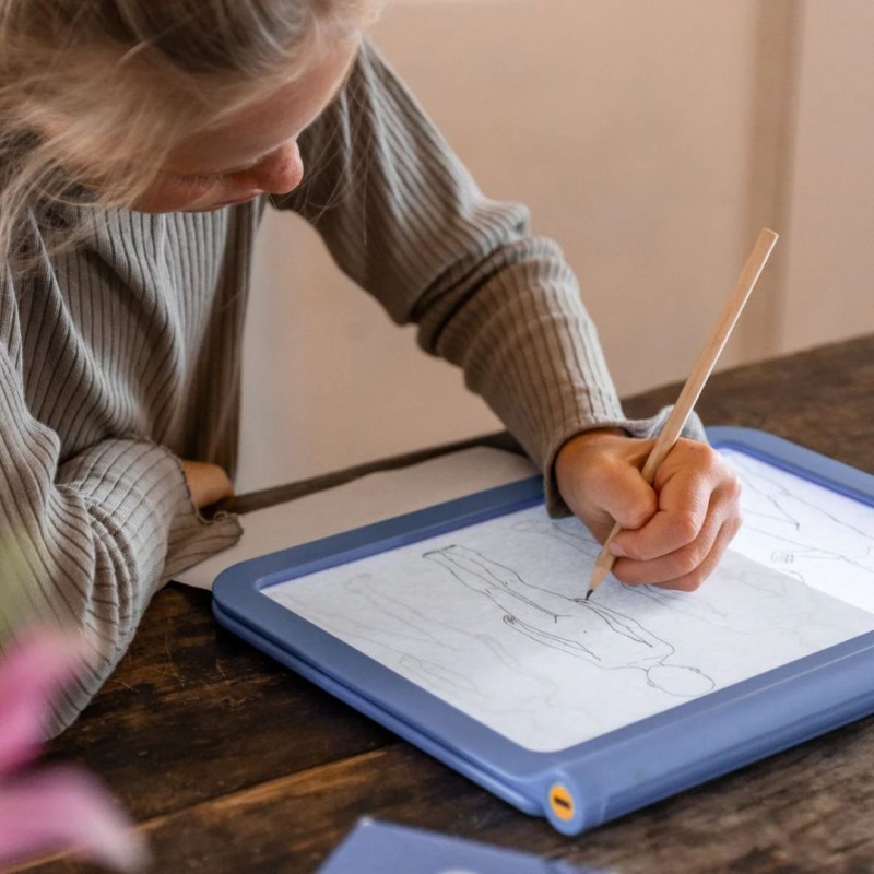 KIDYWOLF: Tablet ζωγραφικής με φως, 2 όψεων με οθόνη LΕD & μαυροπίνακα- Σχέδιο Χαρακτήρες Manga