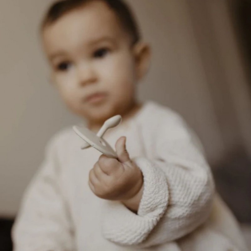 Elhee: Πιπίλα από ιατρική σιλικόνη Choochooo 6-18 μηνών - Nude