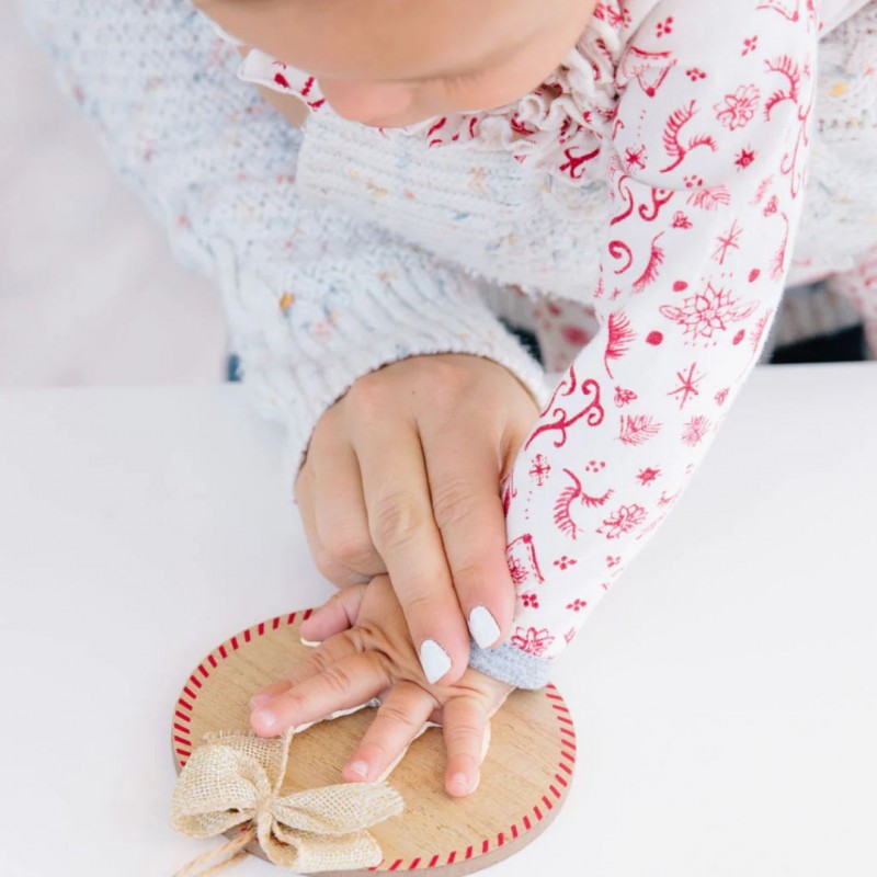 Pearhead: Ξύλινο στολίδι με αποτύπωμα του μωρού σας