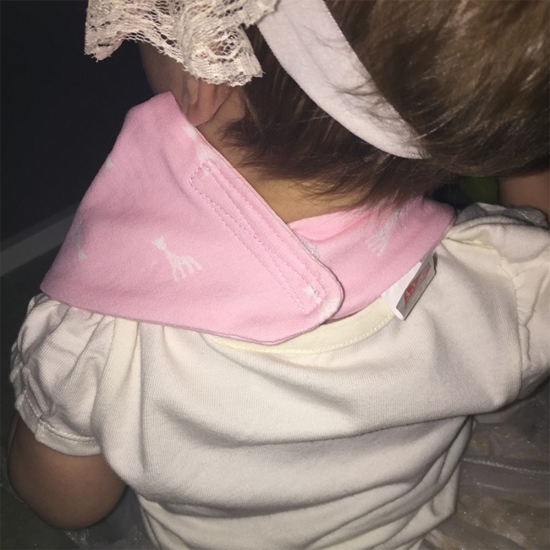 Σόφι καμηλοπάρδαλη Σαλιάρα Μπαντάνα με μασητικό από καουτσούκ