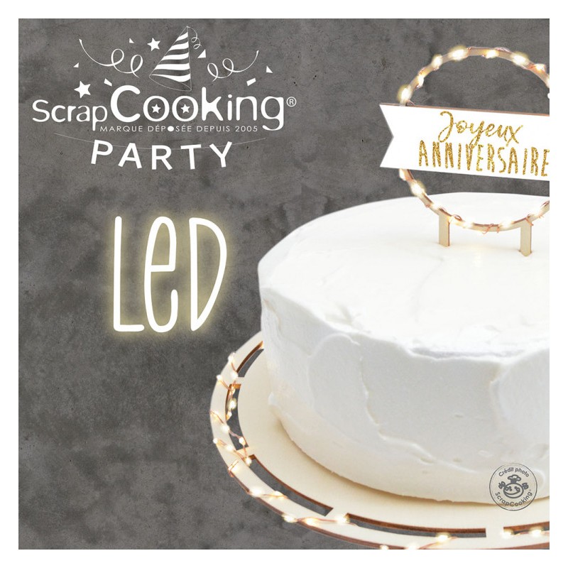 Scrap Cooking Ξύλινη βάση για τούρτα  με φωτάκια  Led, στρογγυλή