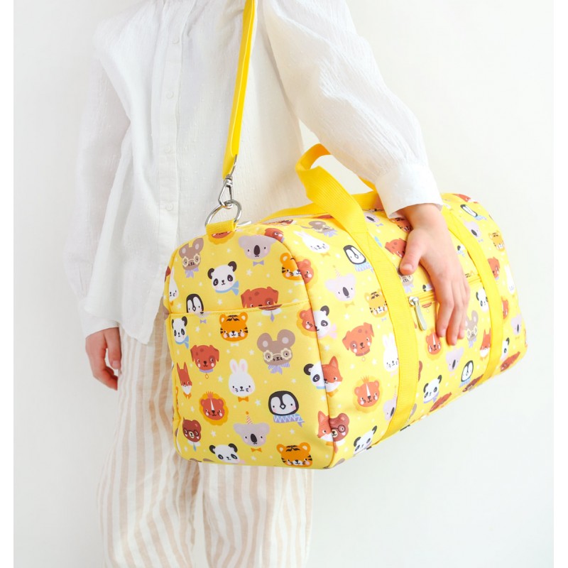 A little lovely company: Μικρή Τσάντα προπόνησης-ταξιδιού 46x25εκ - Animal Friends
