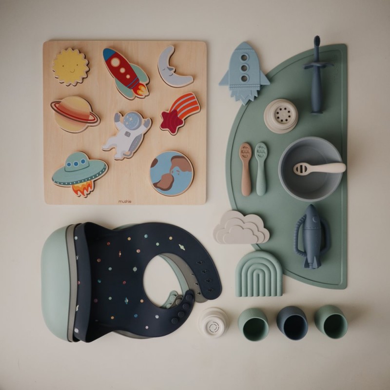 Ποτηράκι Σιλικόνης με Ανάγλυφο Σχέδιο Tradewinds - Mushie