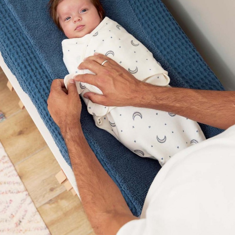 Meyco swaddle Moon 0-3 μηνών Meyco swaddle Moon 0-3 μηνών
